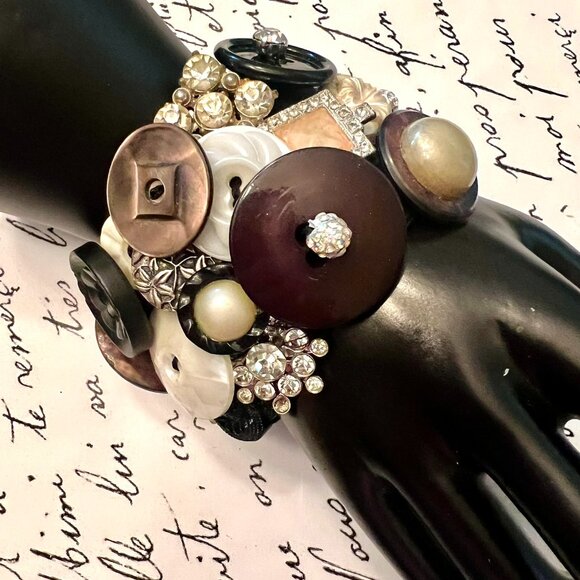 Exquisite Chunky CUFF/BRACELET/BANGLE Adorned w/Vintage Buttons and Rhinestones - Picture 2 of 6